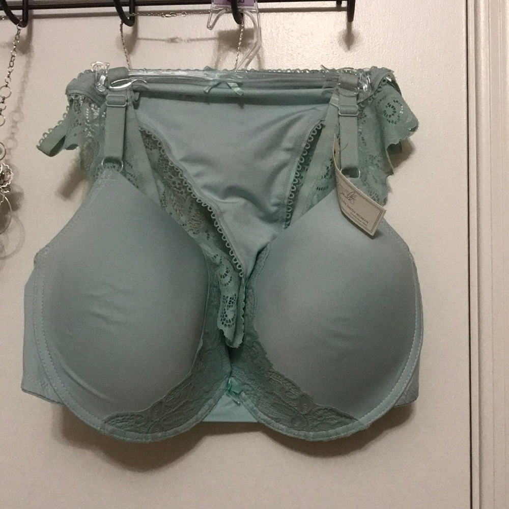 Bra and panty set